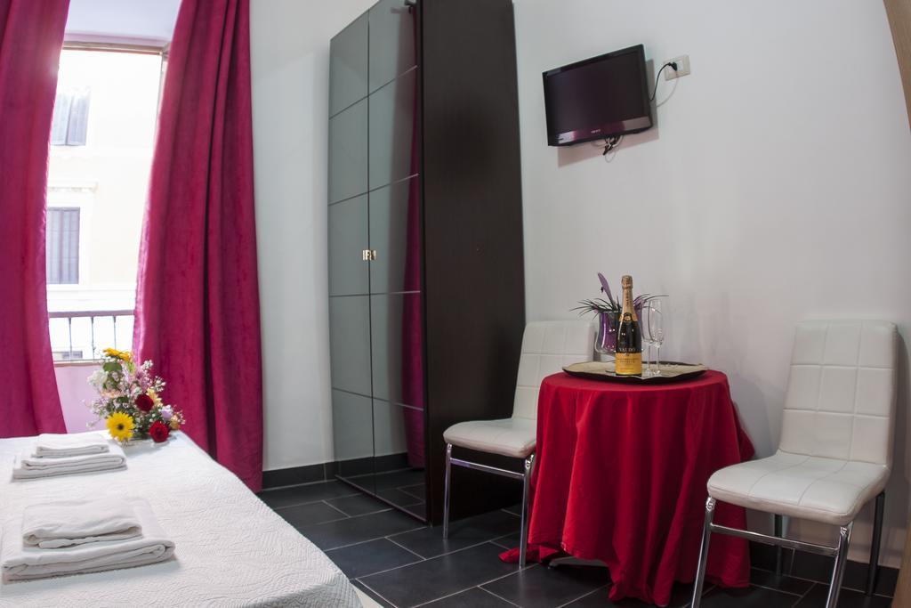 Gio' Suites Rom Zimmer foto